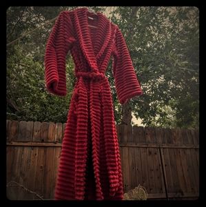 Soma Red Plush Robe size s/m